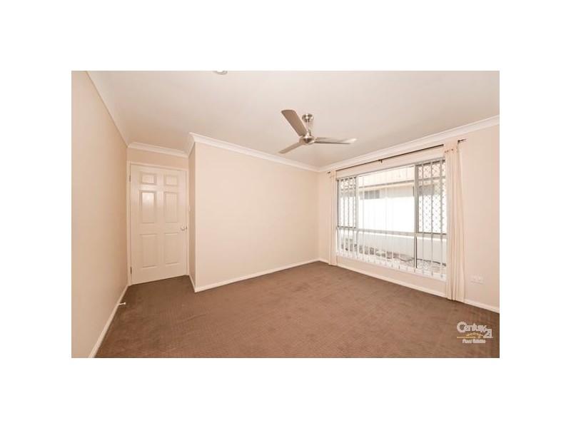 10 Maltravers Drive, Arundel QLD 4214