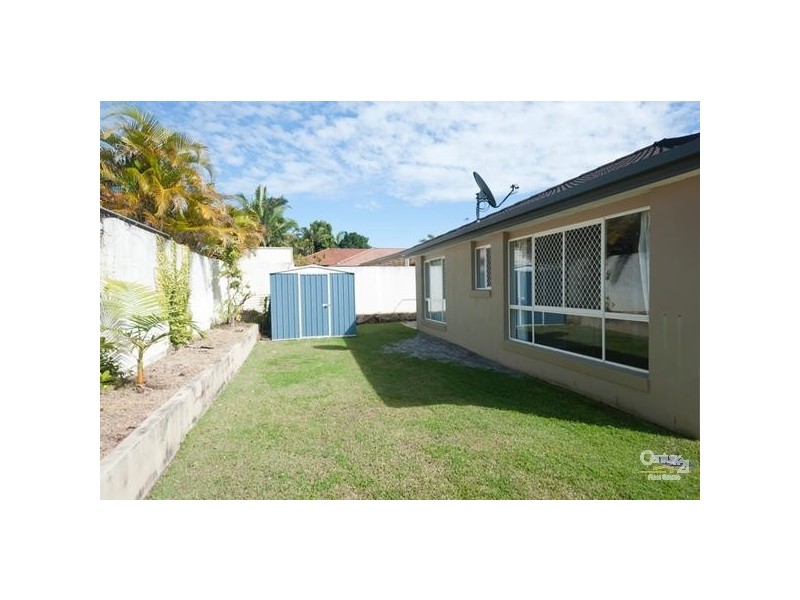 10 Maltravers Drive, Arundel QLD 4214
