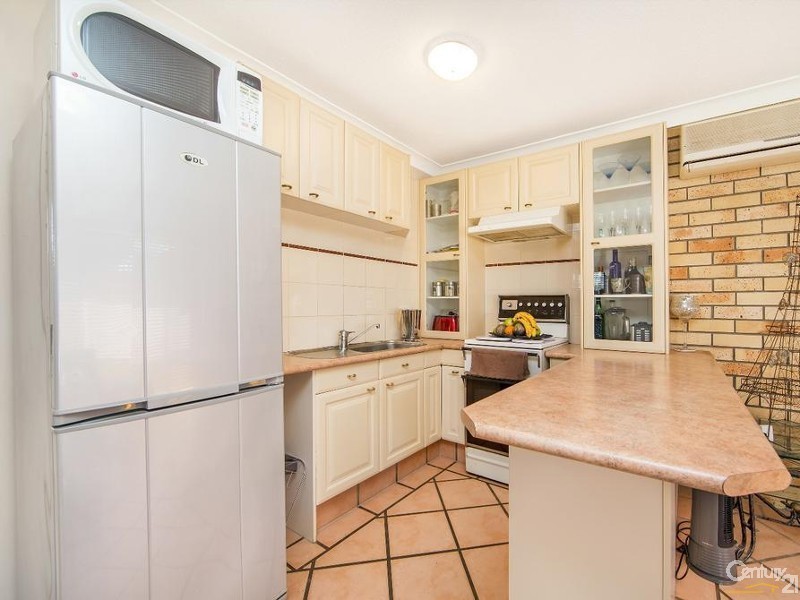 57 Nobby Parade, Miami QLD 4220