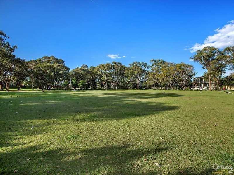 57 Nobby Parade, Miami QLD 4220