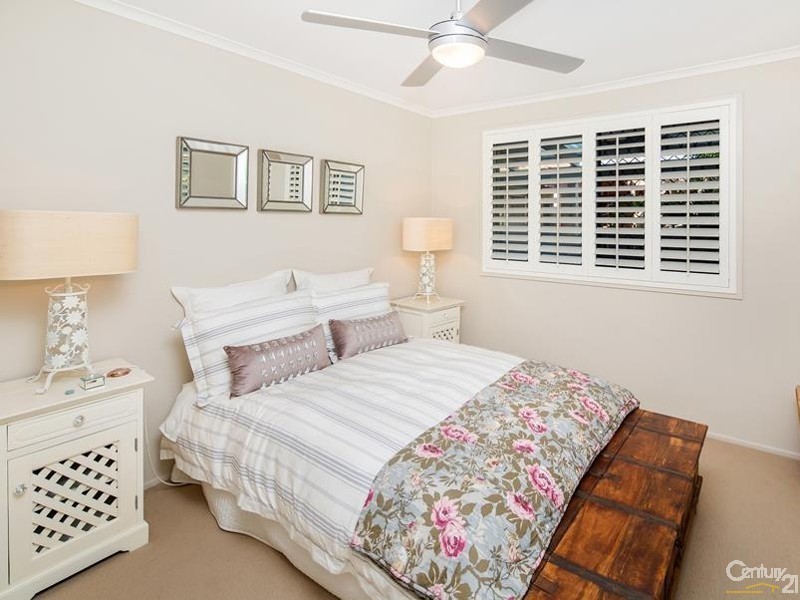 112 Waitomo Street, Broadbeach Waters QLD 4218