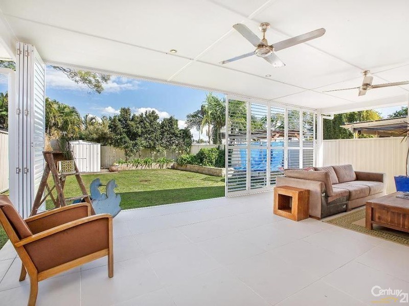 68 Sunshine Parade, Miami QLD 4220