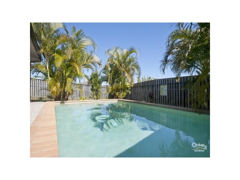 13 Yamba Street, Pacific Pines QLD 4211