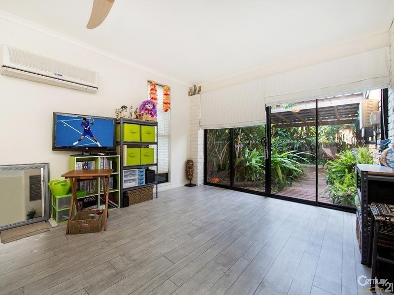 1/37 Frascott Avenue, Varsity Lakes QLD 4227