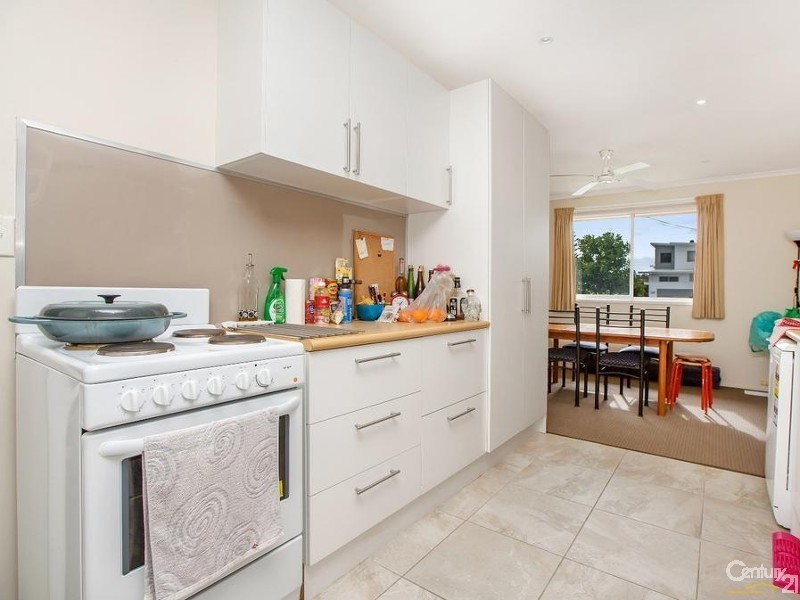 16 Sportsman Avenue, Mermaid Beach QLD 4218