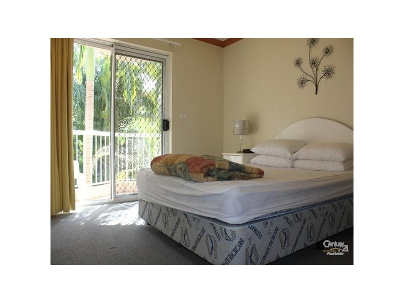 27/23 Wharf Road, Surfers Paradise QLD 4217