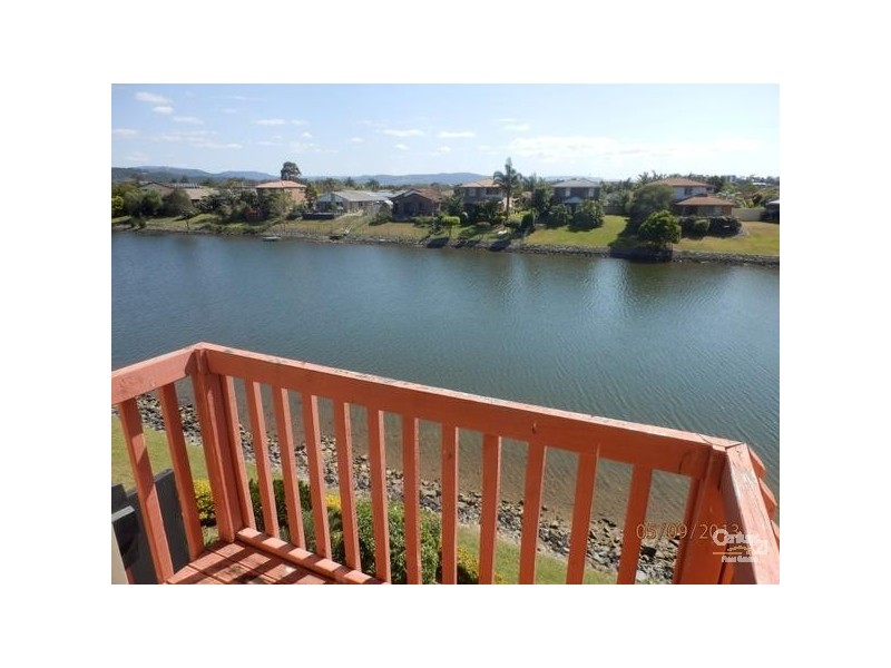 2/6  Lowood Court, Varsity Lakes QLD 4227