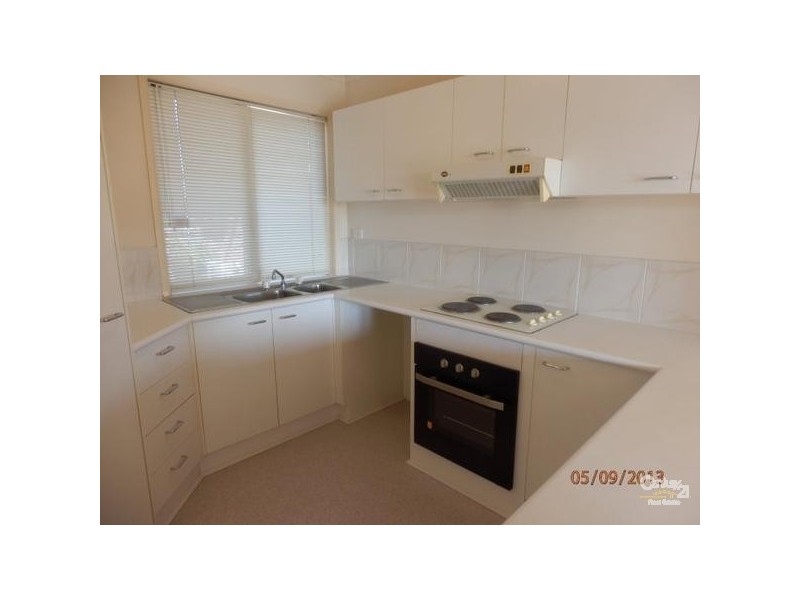 2/6  Lowood Court, Varsity Lakes QLD 4227