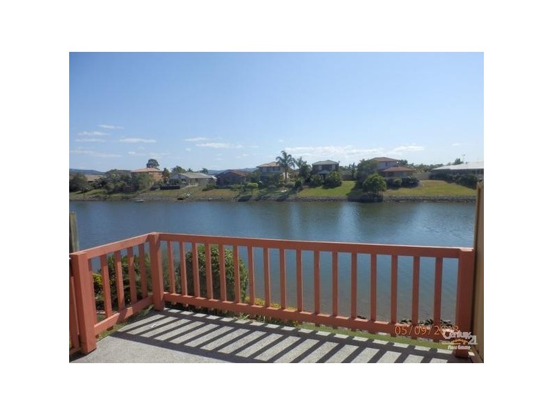 2/6  Lowood Court, Varsity Lakes QLD 4227