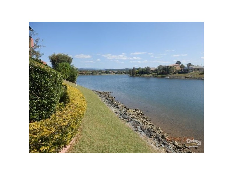 2/6  Lowood Court, Varsity Lakes QLD 4227