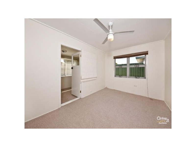 1/3 Birigun Street, Mermaid Waters QLD 4218