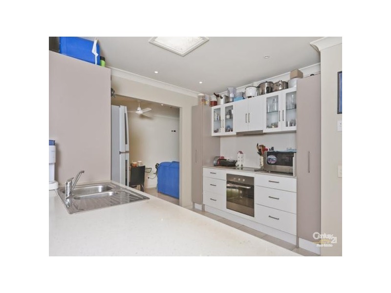 1 Wagin Court, Mermaid Waters QLD 4218
