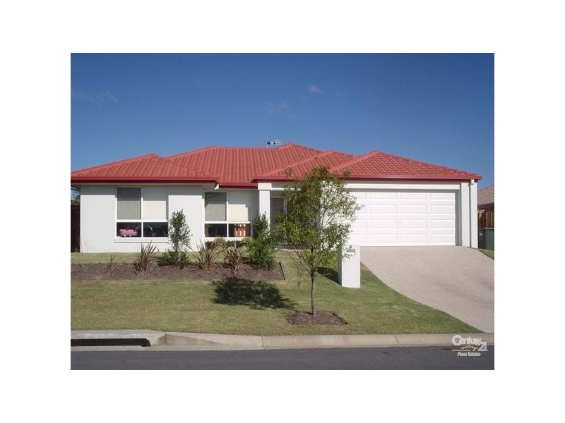 8 Williams Place, Pacific Pines QLD 4211