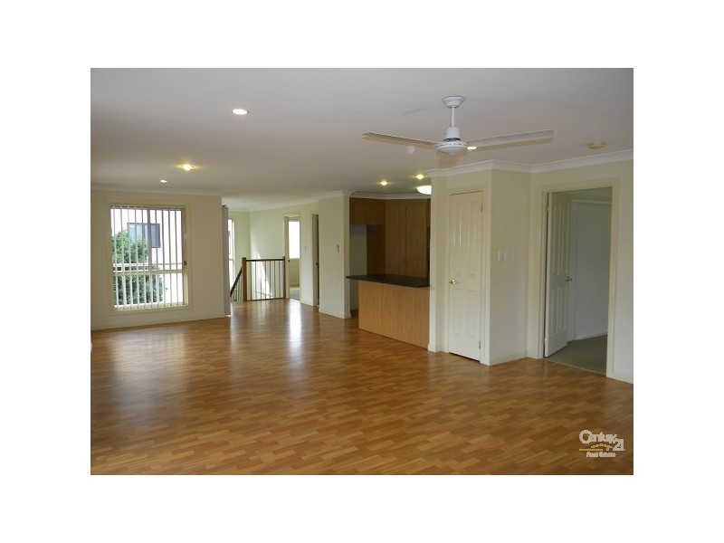 1/7 MAPLETON CRESCENT, Varsity Lakes QLD 4227