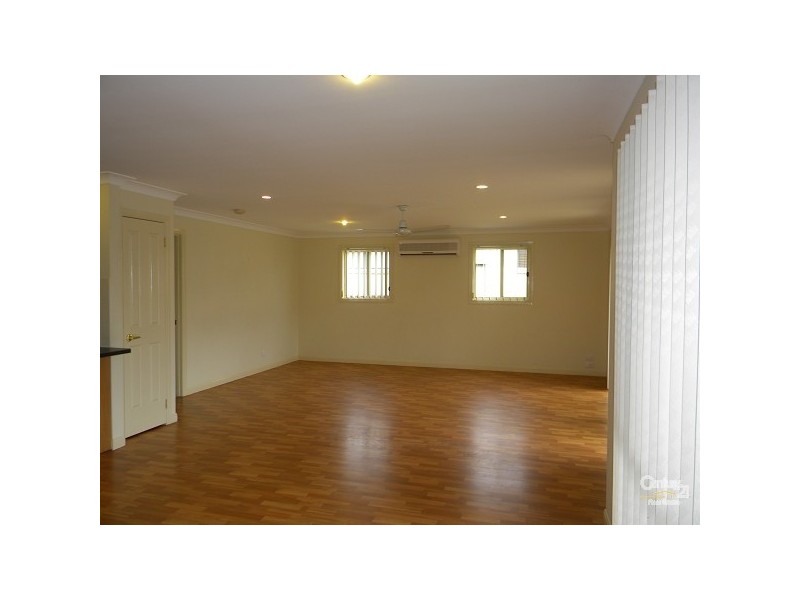 1/7 MAPLETON CRESCENT, Varsity Lakes QLD 4227
