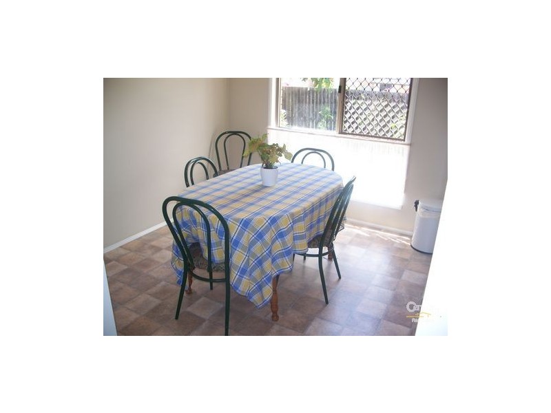 2 Mistletoe Court, Camira QLD 4300