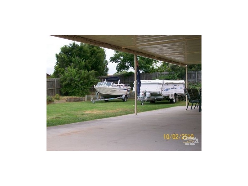 24 Streamview Crescent, Springfield QLD 4300