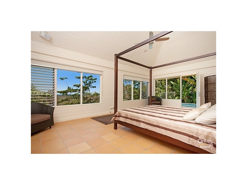 35 Ocean View Road, Port Douglas QLD 4877