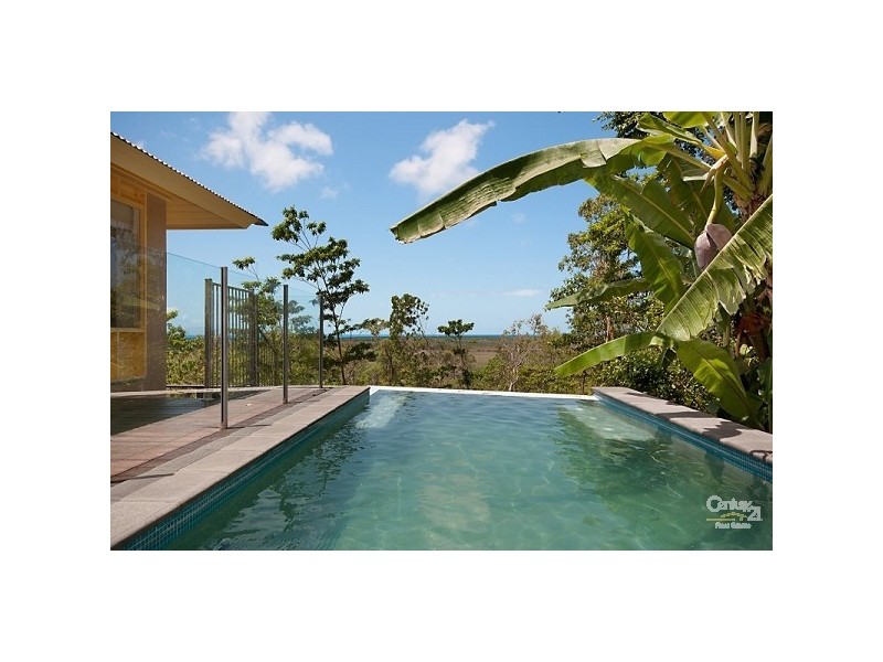 35 Ocean View Road, Port Douglas QLD 4877