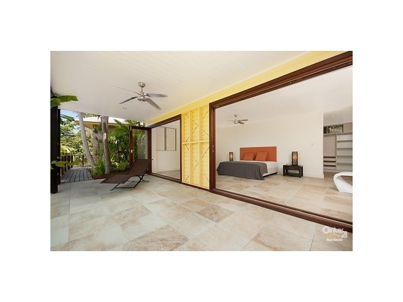 35 Ocean View Road, Port Douglas QLD 4877