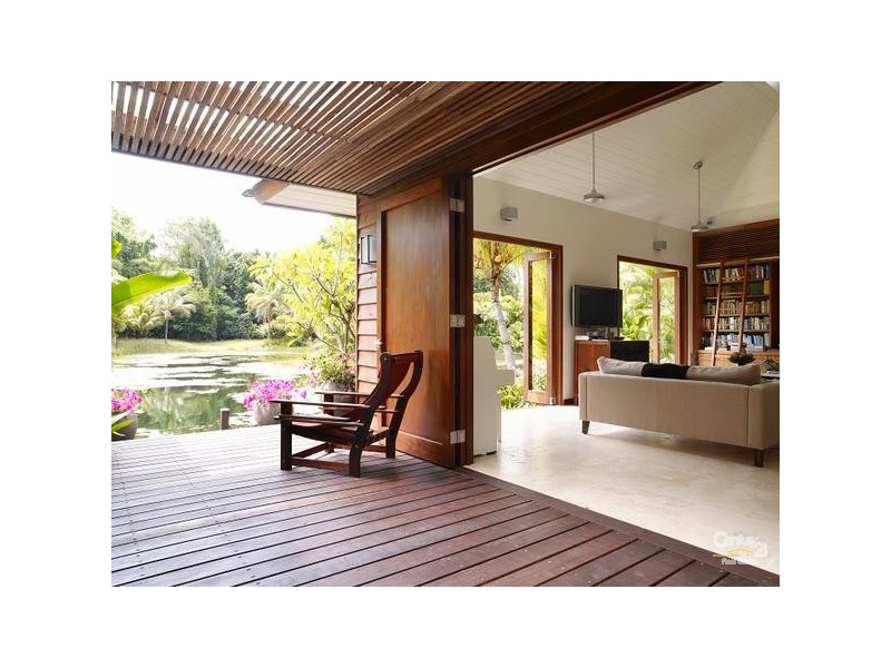 Port Douglas QLD 4877