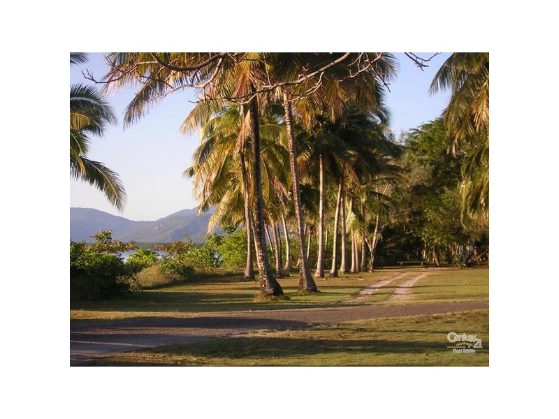 Cooya Beach QLD 4873