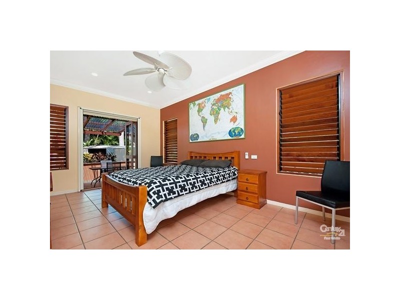 105 St Crispins Ave, Port Douglas QLD 4877