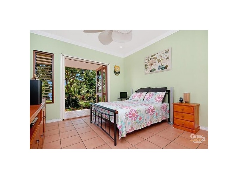 105 St Crispins Ave, Port Douglas QLD 4877