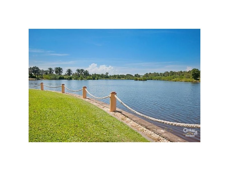 105 St Crispins Ave, Port Douglas QLD 4877