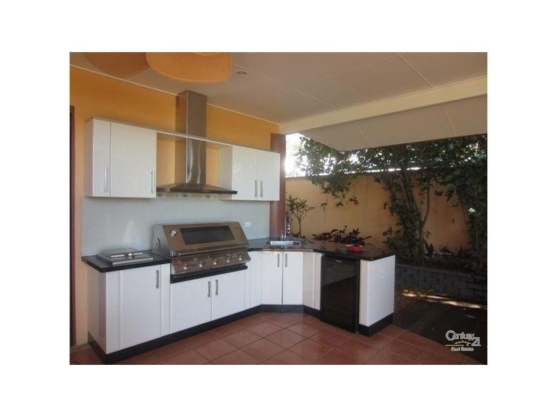 105 St Crispins Ave, Port Douglas QLD 4877