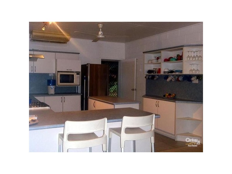 Cooya Beach QLD 4873