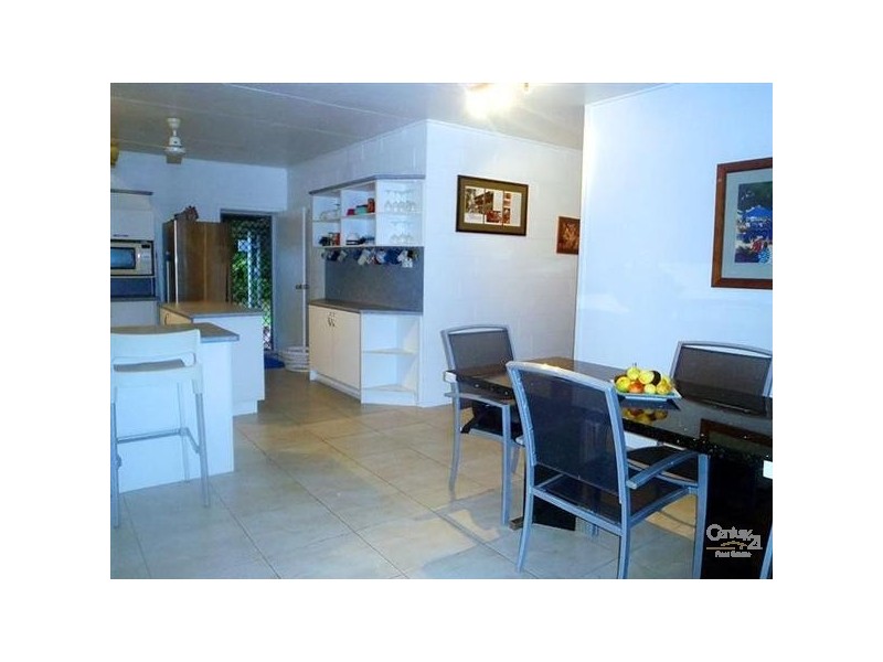 Cooya Beach QLD 4873