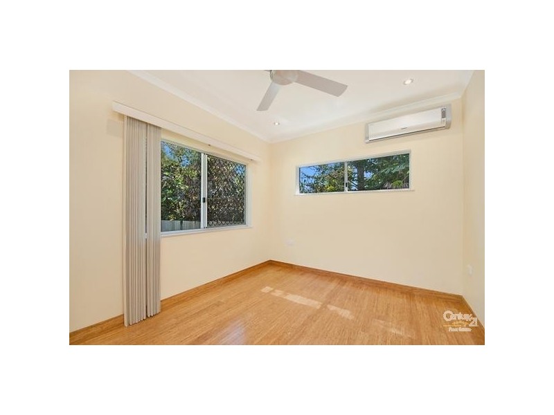 Oak Beach QLD 4877