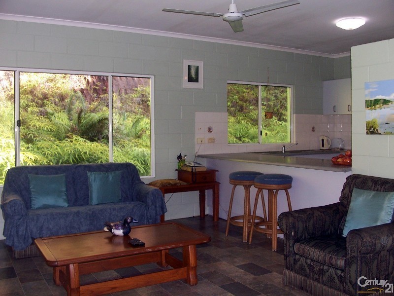 114 Kahana Road, Whyanbeel QLD 4873