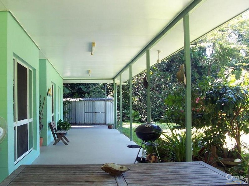 114 Kahana Road, Whyanbeel QLD 4873