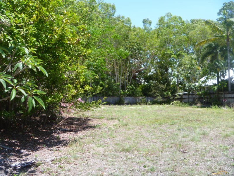 4 Andrews Close, Port Douglas QLD 4877