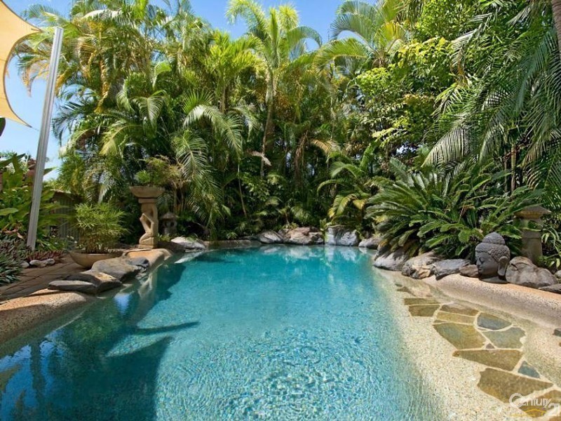 Oak Beach QLD 4877