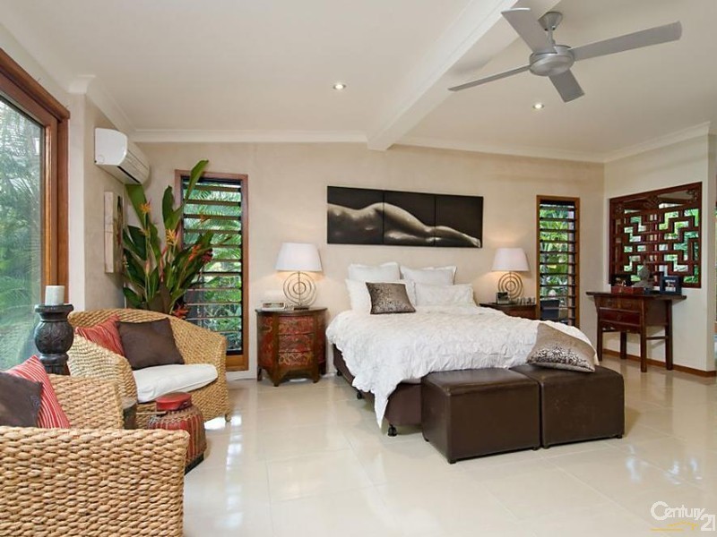 Oak Beach QLD 4877