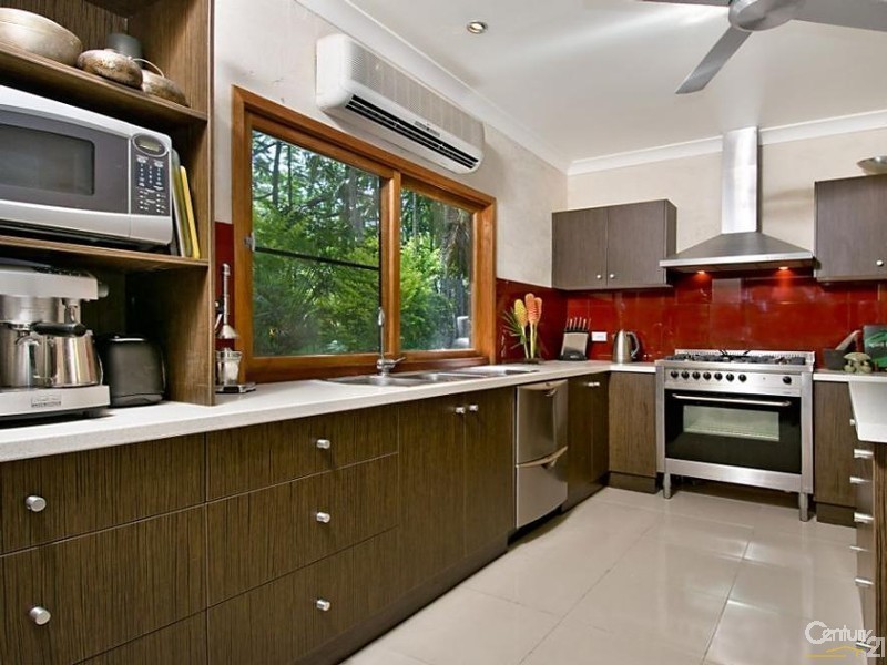 Oak Beach QLD 4877
