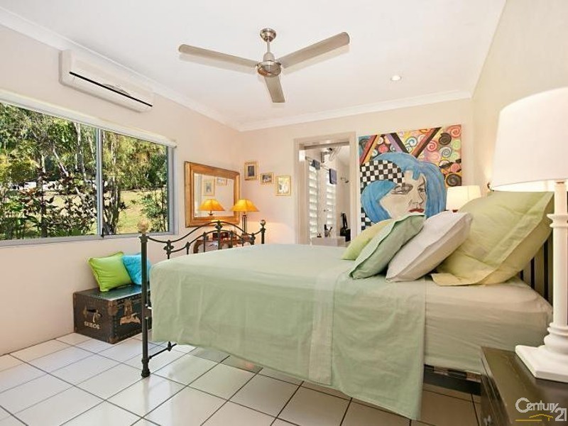 28 Jabeva Close, Miallo QLD 4873