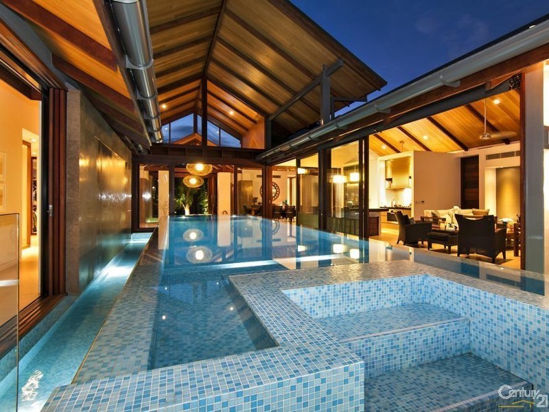 5 Beachfront Mirage, Port Douglas QLD 4877