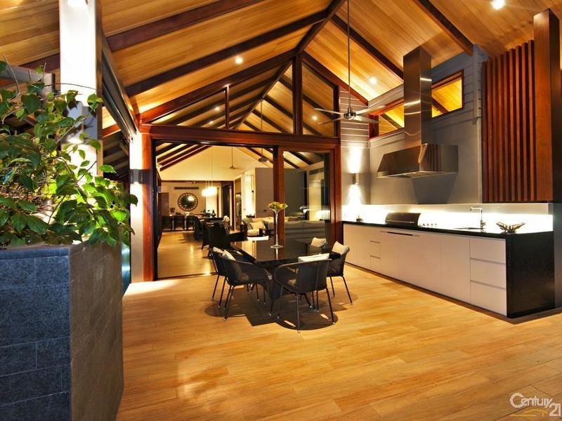 5 Beachfront Mirage, Port Douglas QLD 4877