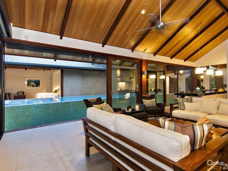 5 Beachfront Mirage, Port Douglas QLD 4877