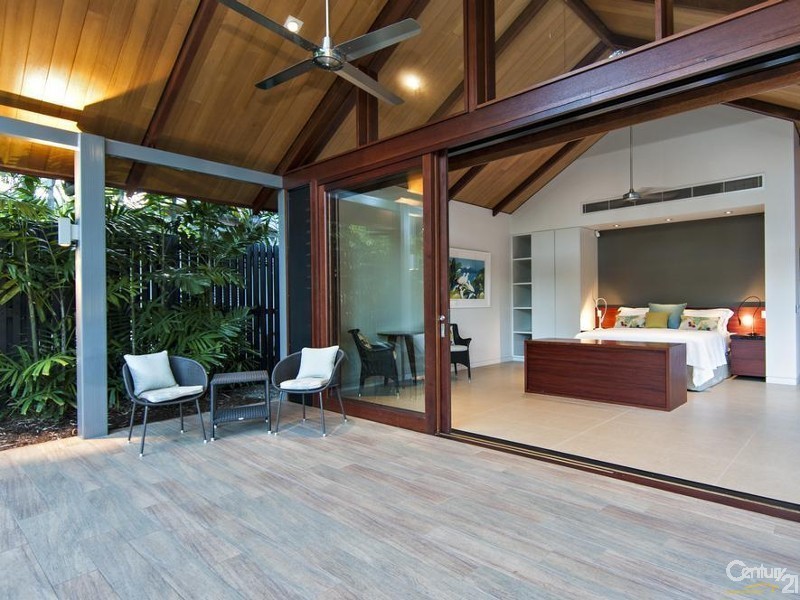 5 Beachfront Mirage, Port Douglas QLD 4877