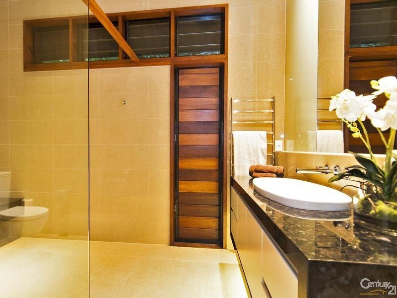 5 Beachfront Mirage, Port Douglas QLD 4877