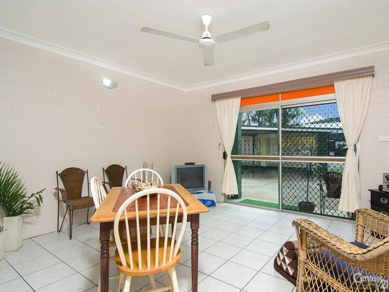 15  Mill Street, Mossman QLD 4873