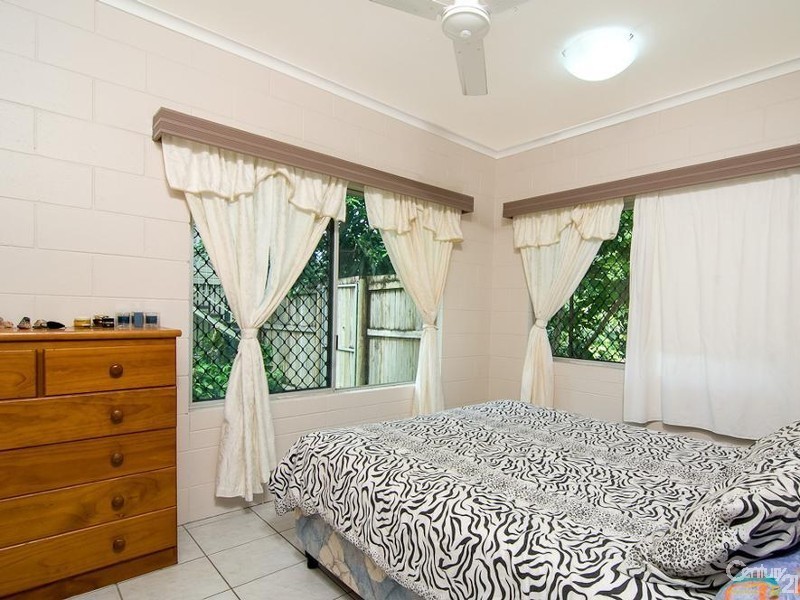 15  Mill Street, Mossman QLD 4873