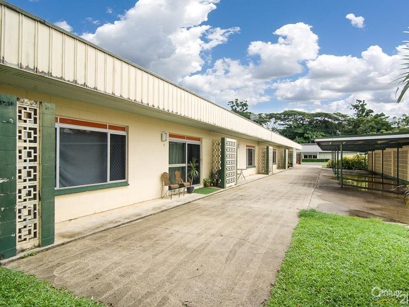 15  Mill Street, Mossman QLD 4873