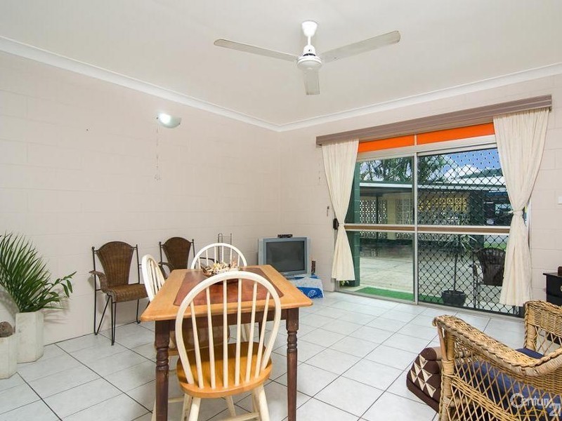 15 Mill Street, Mossman QLD 4873