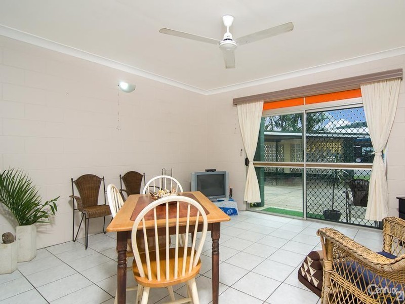 15 Mill Street, Mossman QLD 4873